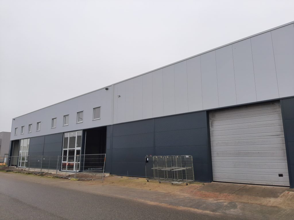 Nieuwbouw hal + renovatie bestaande hal Sprang Capelle
